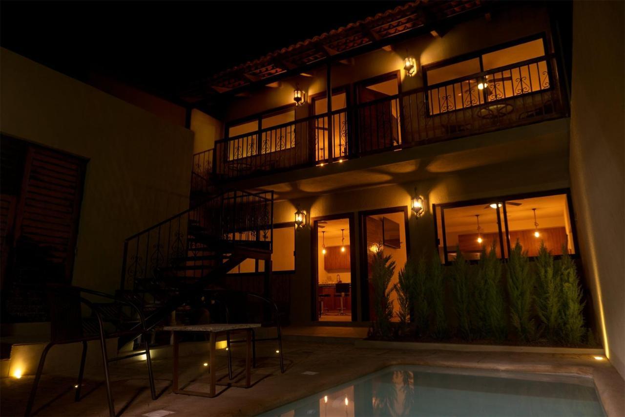 Seuia Departamentos Con Alberca A Pasos Del Lago アヒヒク エクステリア 写真